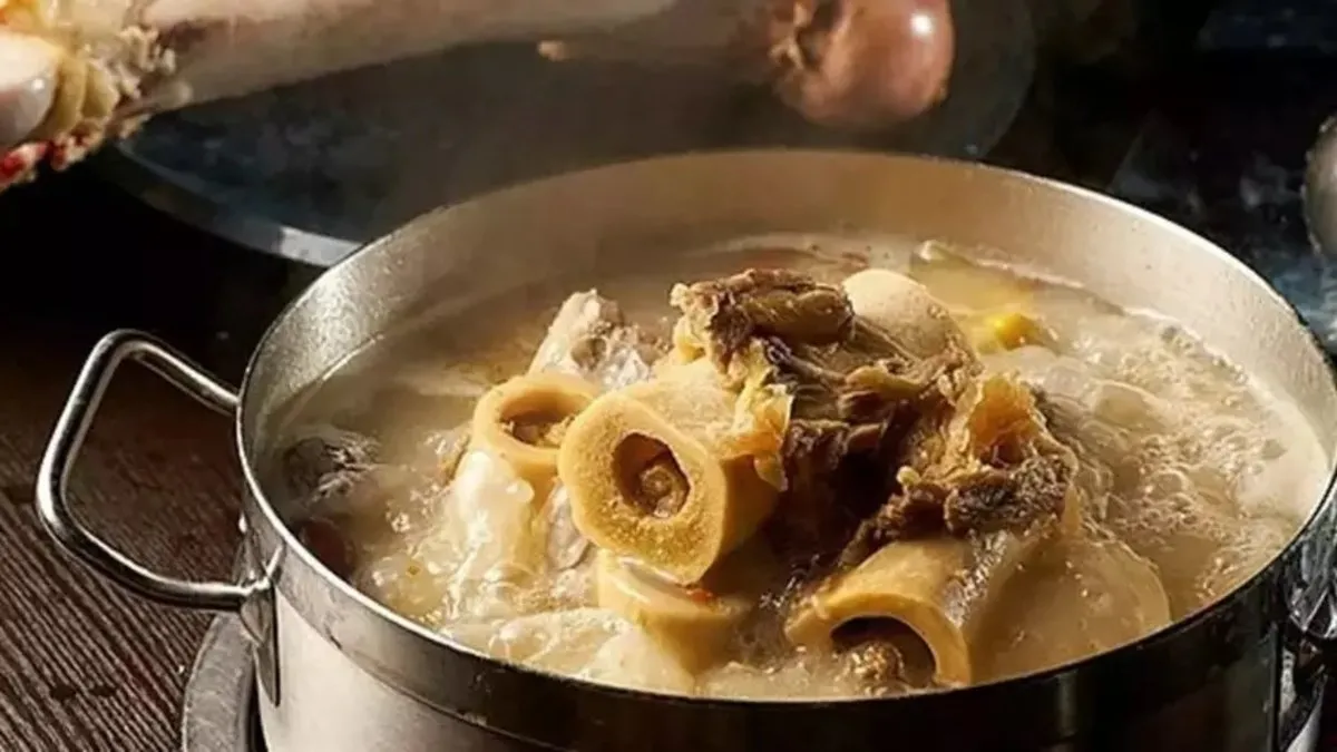 Pomáhá proti vráskám a bolestem kloubů. Zde je jednoduchý recept na levný domácí kolagen