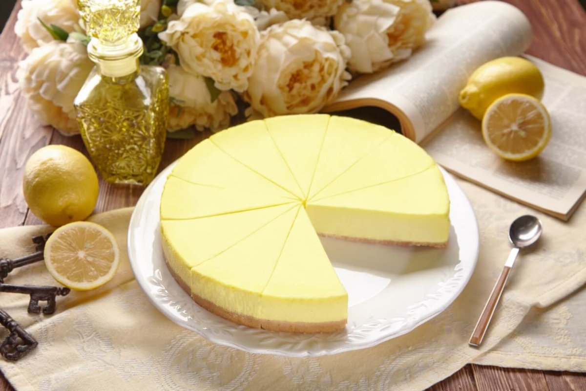 Recept na citronový cheesecake, studený dort, který se připravuje bez trouby a je ideální na léto