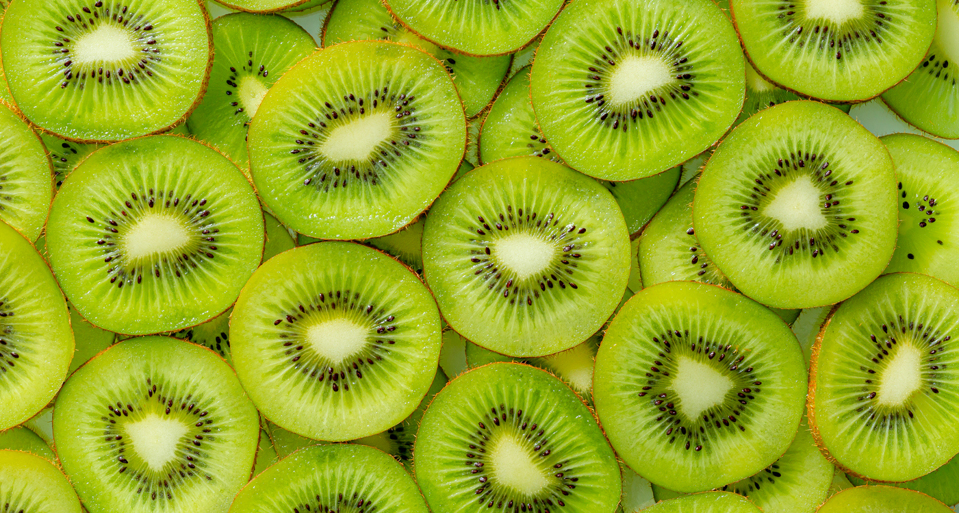 Není to papája ani pomeranč: je to ovoce bohaté na vitamín C, které posiluje kolagen a pečuje o pokožku zevnitř