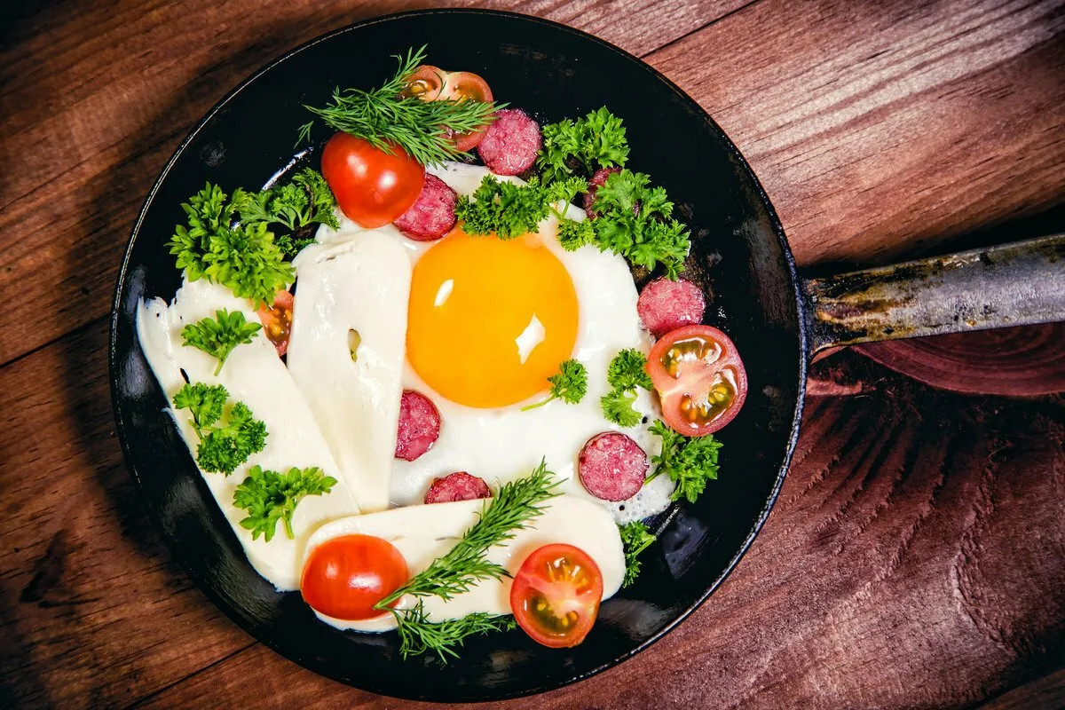 Tato jedna ingredience zcela změní vejce. Budou stokrát chutnější a zdravější.