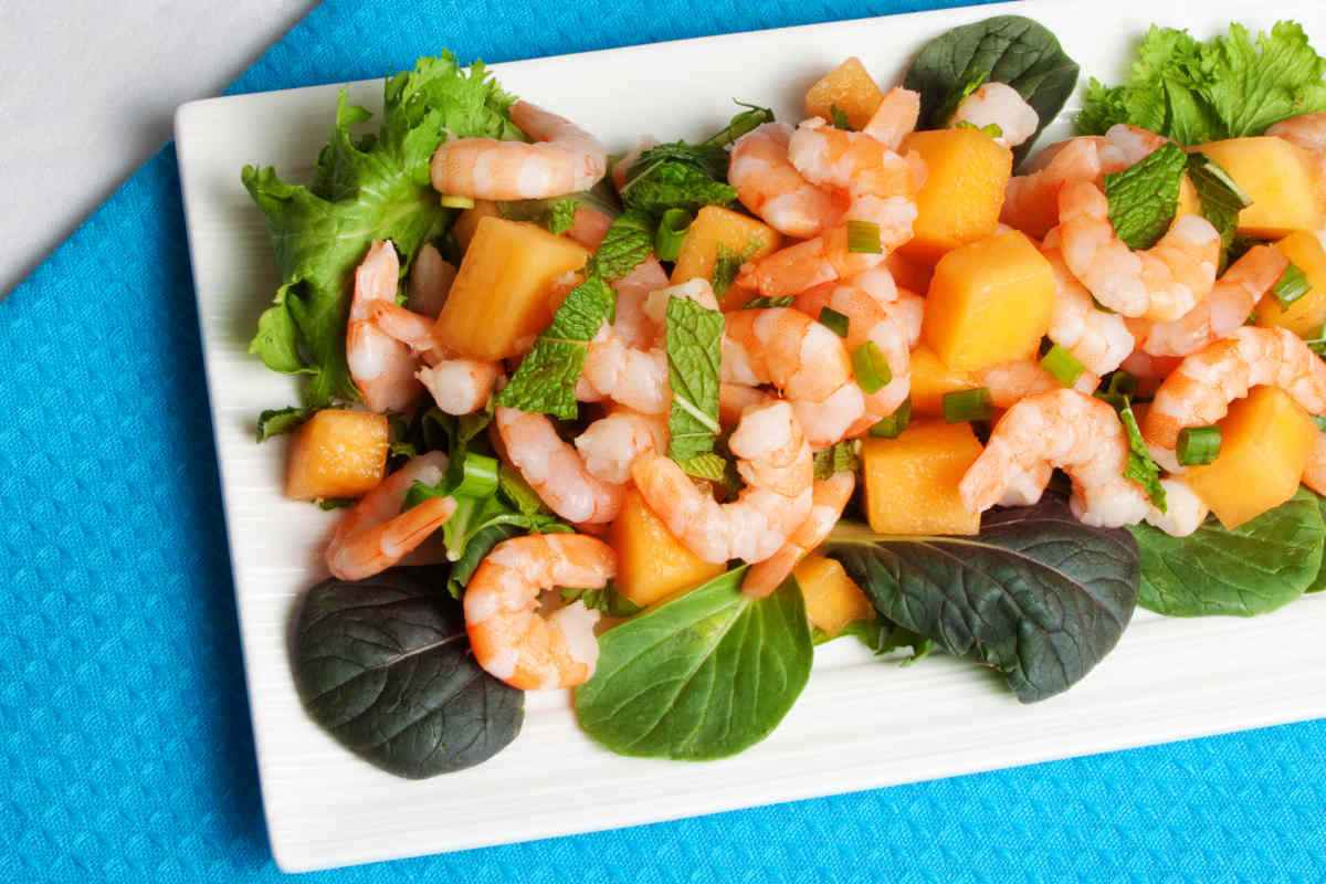 Chutná, proteinová večeře, která se připravuje za 10 minut: potřebujete pouze 5 ingrediencí a je to velmi chutné.