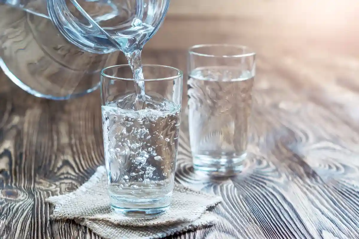 Vliv na ledviny při každodenním pití 2 litrů vody