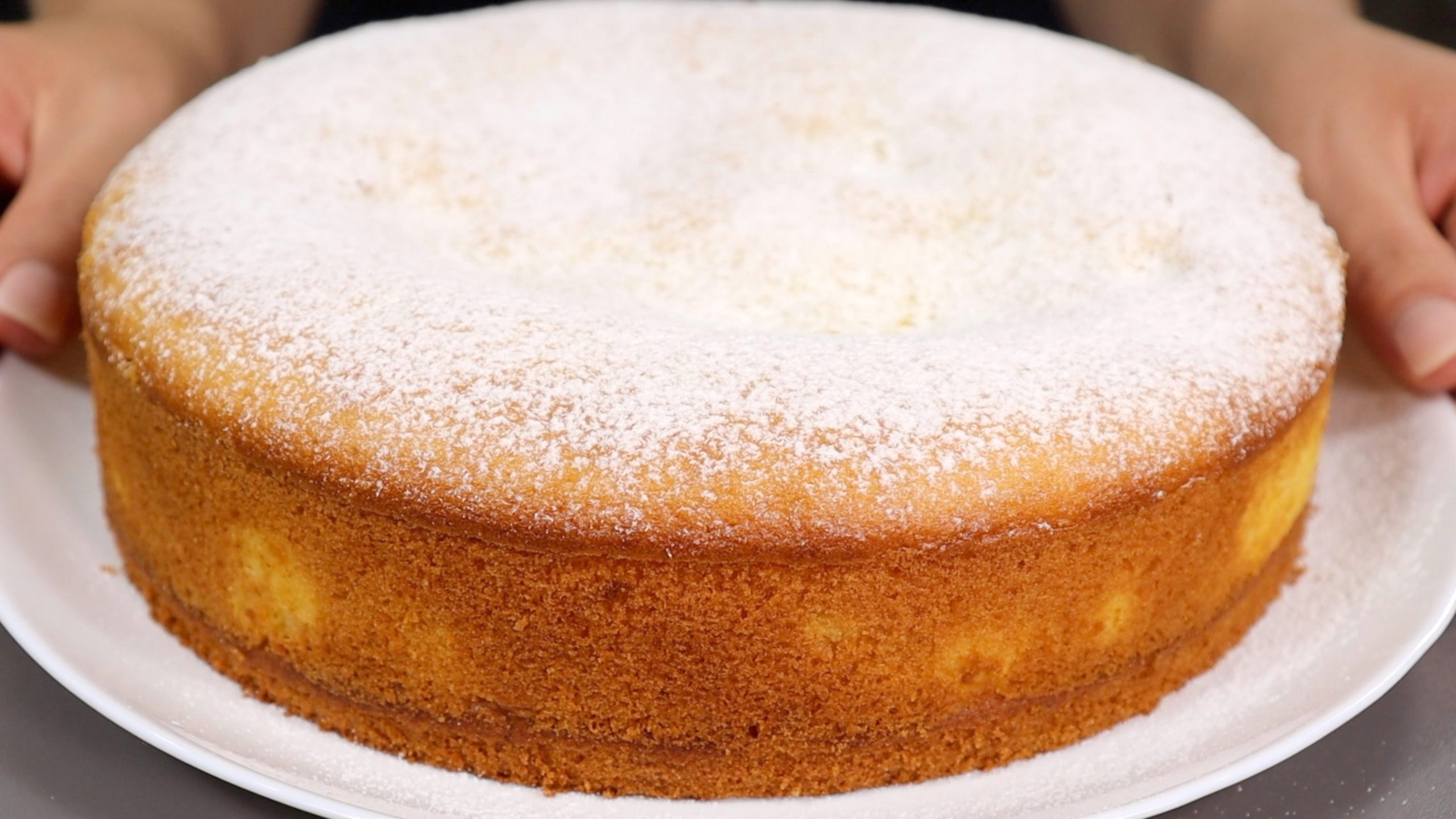 „Tortina delle suore“ (Tortina delle suore) – typický italský recept na velmi nadýchaný koláč bez mouky a droždí