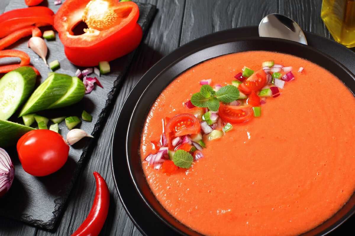 Jak správně připravit gazpacho po andaluském stylu: osvěžující a lahodný recept krok za krokem